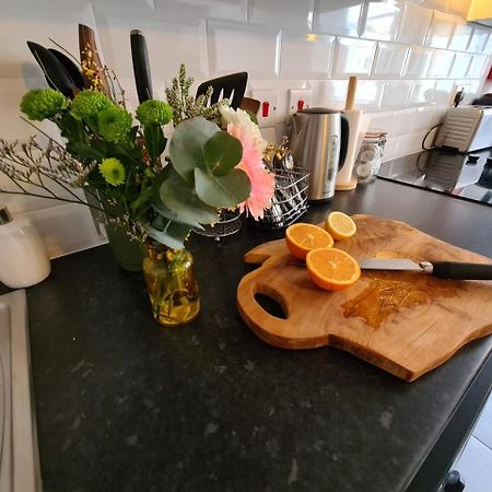 Coopers, Ground Floor Apartment With 2 Bedrooms And 2 Bathrooms Within A Georgian Listed Building Burton-upon-Trent Εξωτερικό φωτογραφία