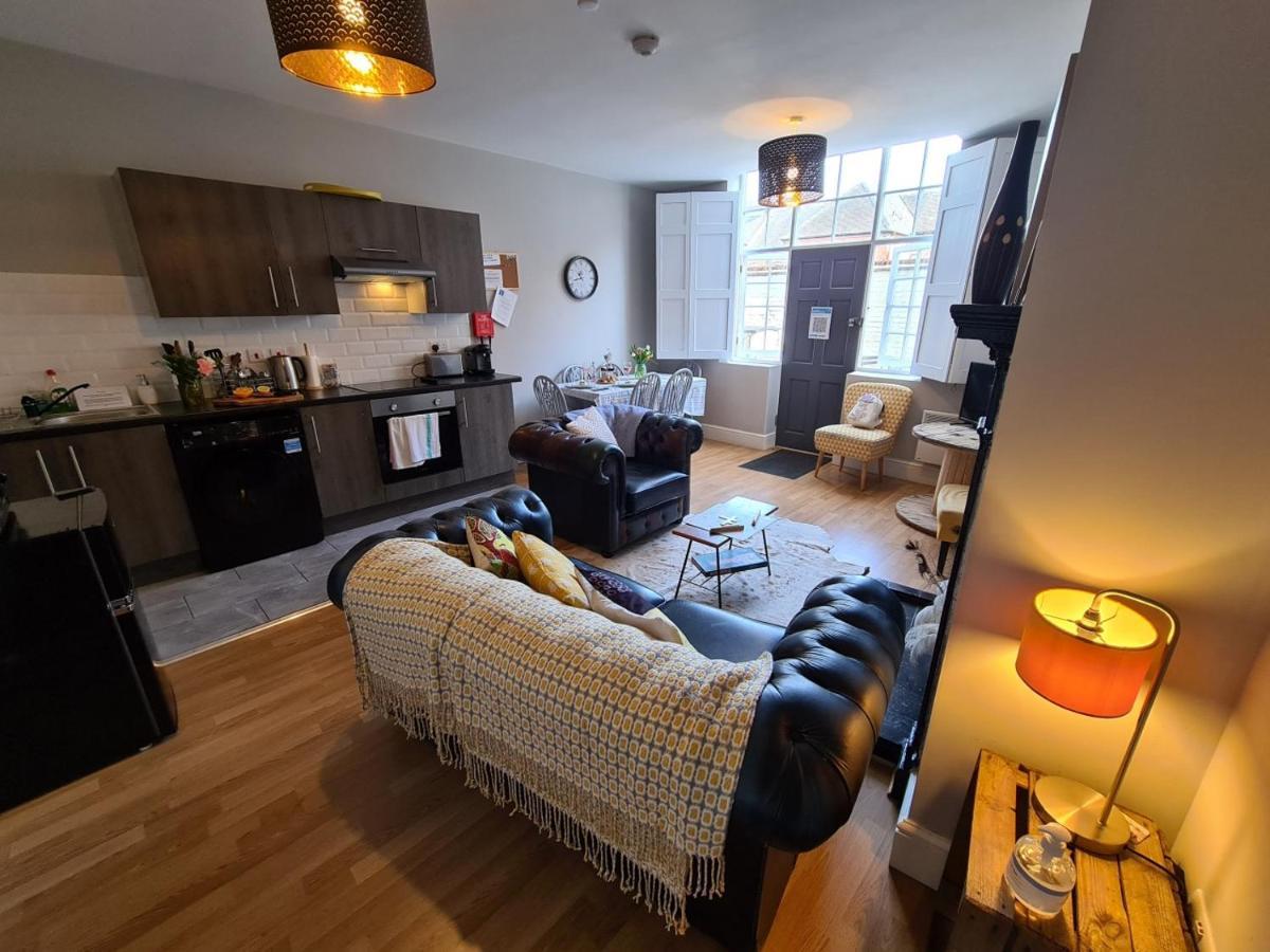 Coopers, Ground Floor Apartment With 2 Bedrooms And 2 Bathrooms Within A Georgian Listed Building Burton-upon-Trent Εξωτερικό φωτογραφία