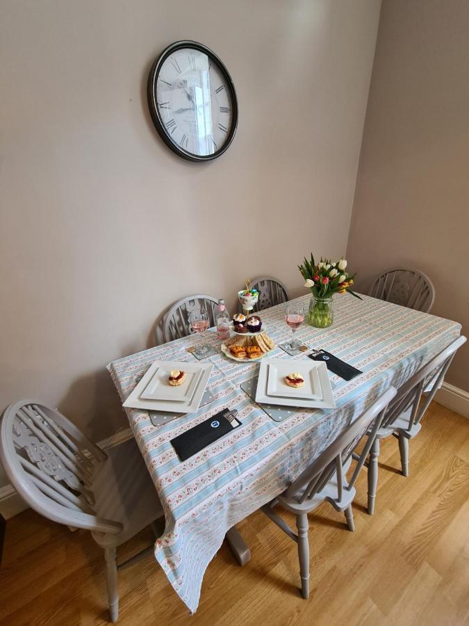 Coopers, Ground Floor Apartment With 2 Bedrooms And 2 Bathrooms Within A Georgian Listed Building Burton-upon-Trent Εξωτερικό φωτογραφία