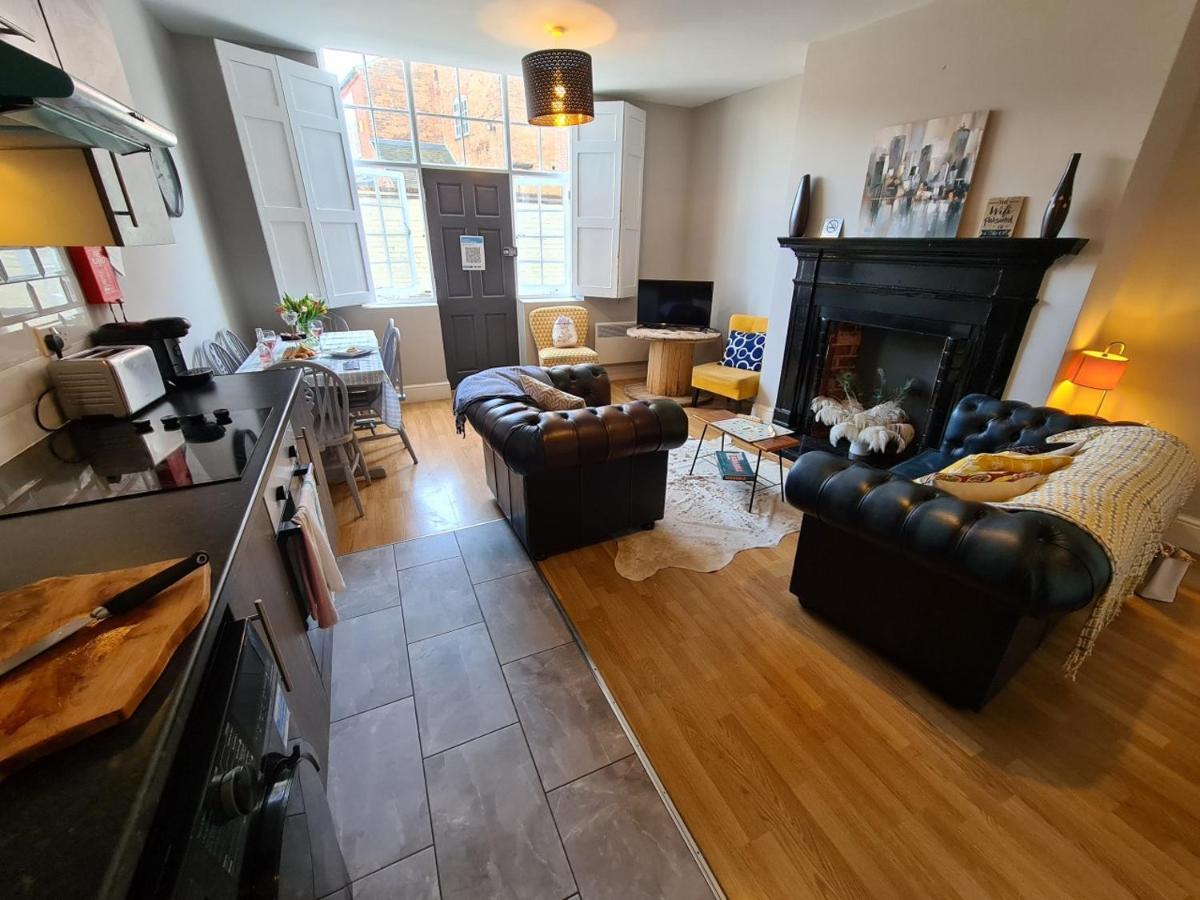 Coopers, Ground Floor Apartment With 2 Bedrooms And 2 Bathrooms Within A Georgian Listed Building Burton-upon-Trent Εξωτερικό φωτογραφία