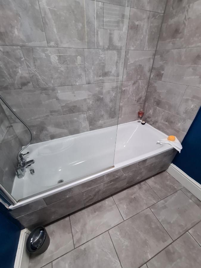 Coopers, Ground Floor Apartment With 2 Bedrooms And 2 Bathrooms Within A Georgian Listed Building Burton-upon-Trent Εξωτερικό φωτογραφία