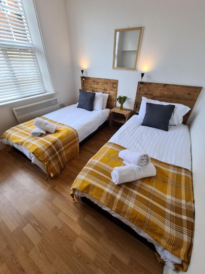 Coopers, Ground Floor Apartment With 2 Bedrooms And 2 Bathrooms Within A Georgian Listed Building Burton-upon-Trent Εξωτερικό φωτογραφία