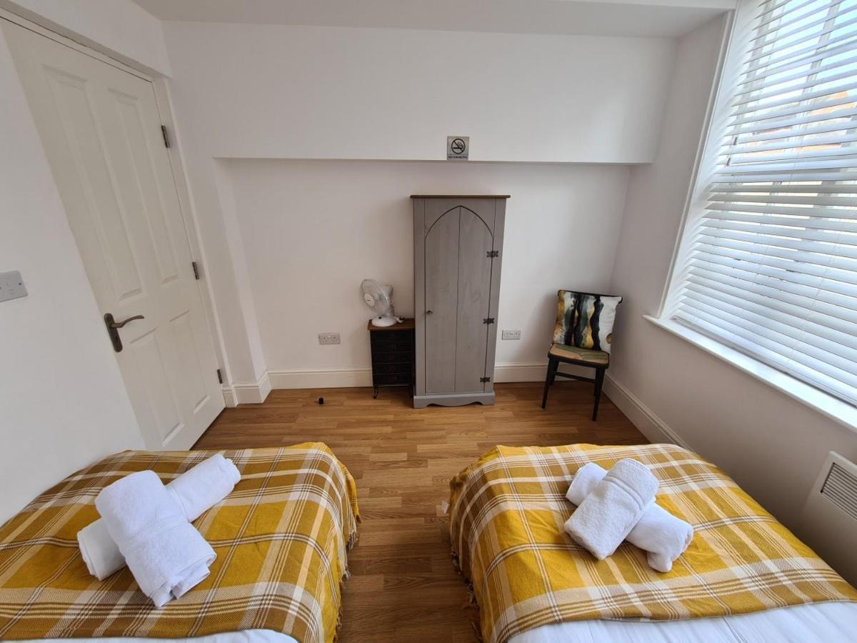 Coopers, Ground Floor Apartment With 2 Bedrooms And 2 Bathrooms Within A Georgian Listed Building Burton-upon-Trent Εξωτερικό φωτογραφία